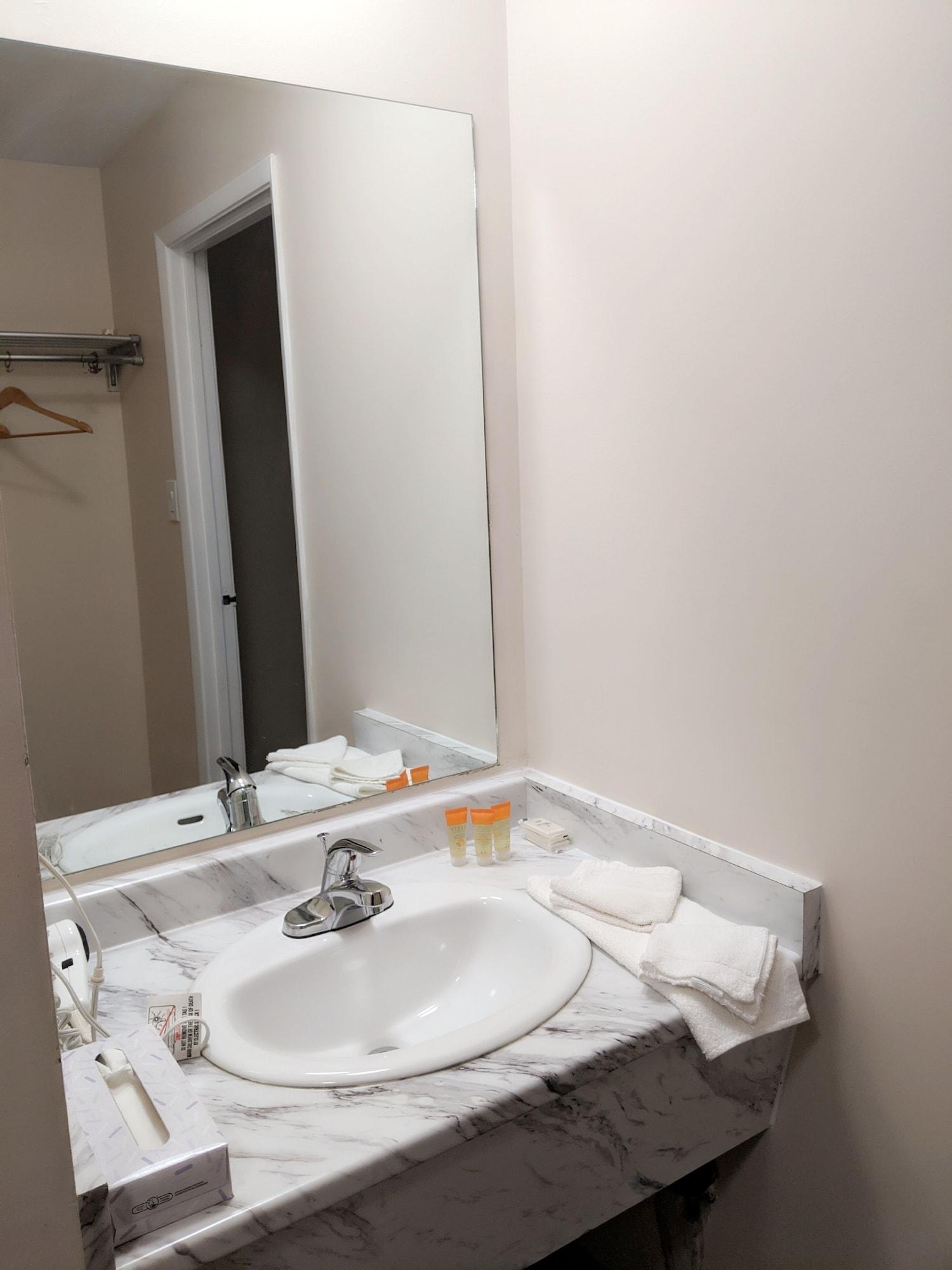Falls Lodge & Suites Niagara Bagian luar foto
