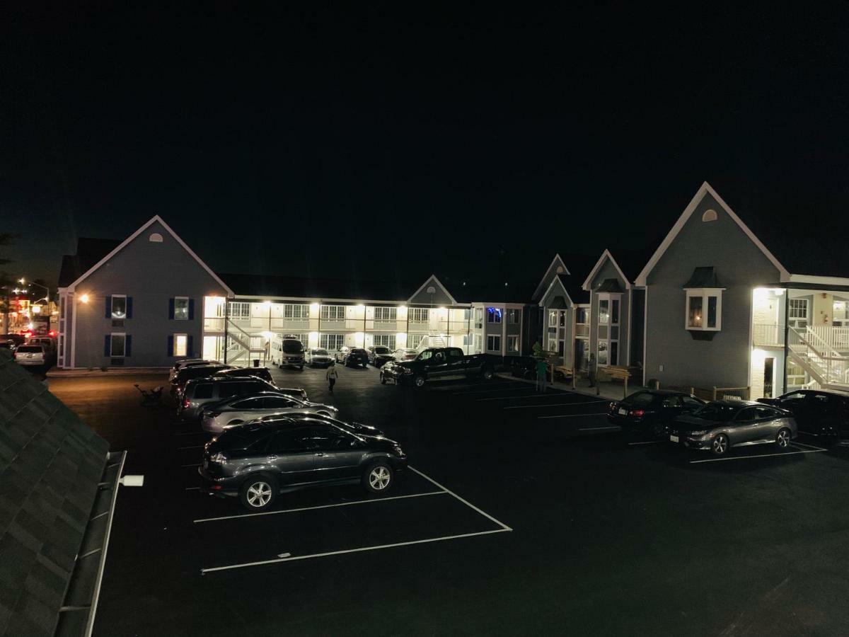 Falls Lodge & Suites Niagara Bagian luar foto